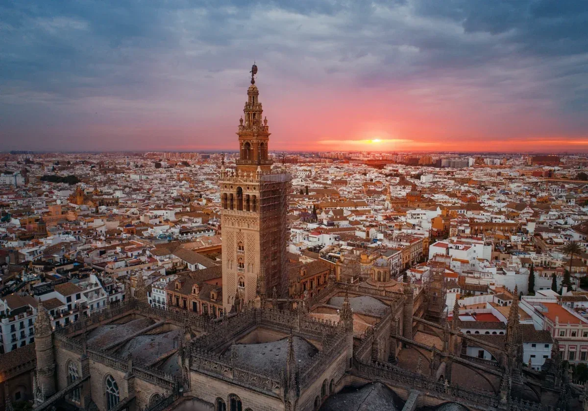 Sevilla-Giralda.webp